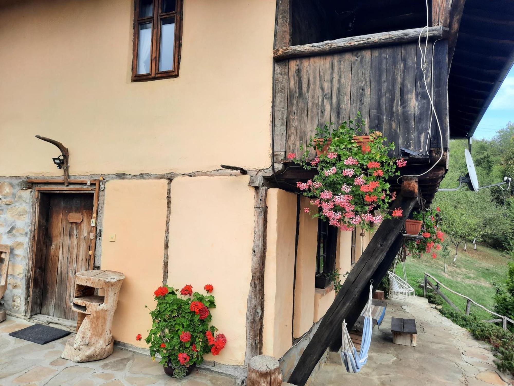 Guest House Kandaferi 2 Elena Exterior photo